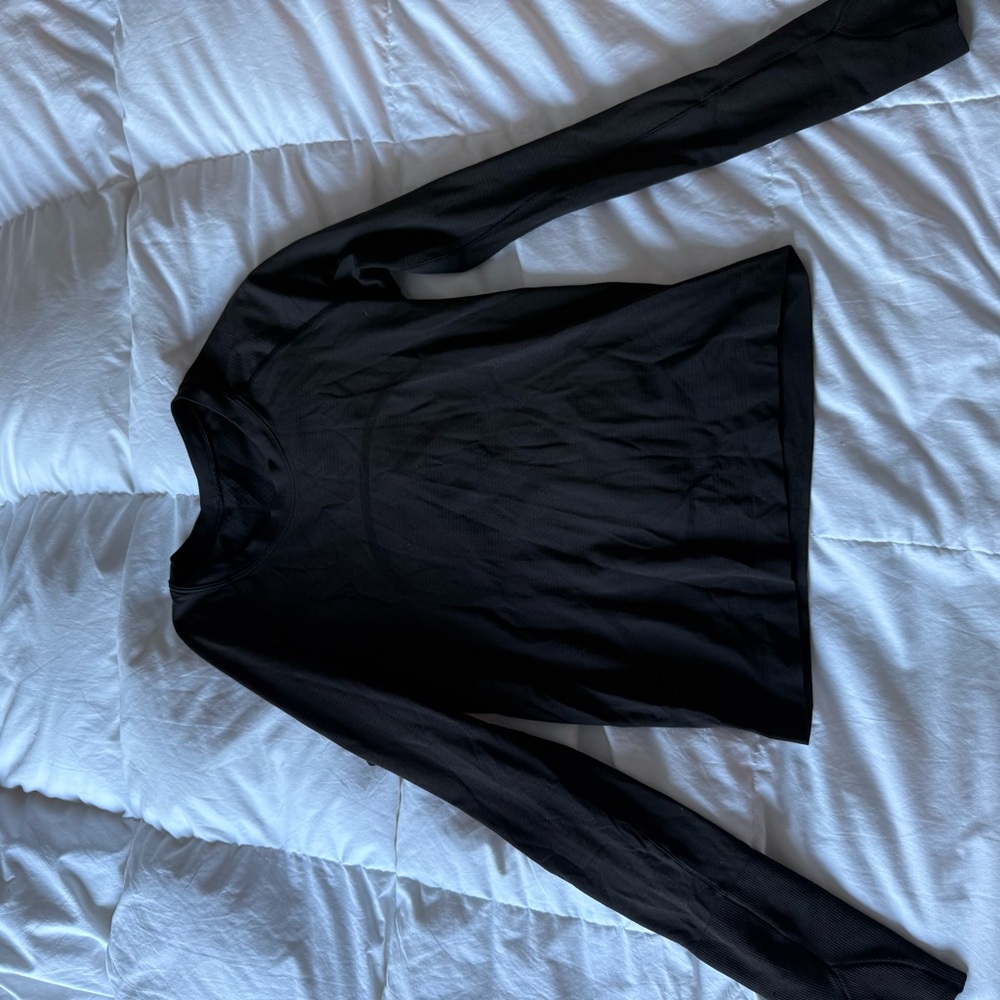 Swiftly Tech Long-Sleeve Shirt 2.0
Waist Length